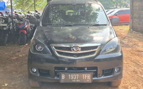 DAIHATSU  XENIA