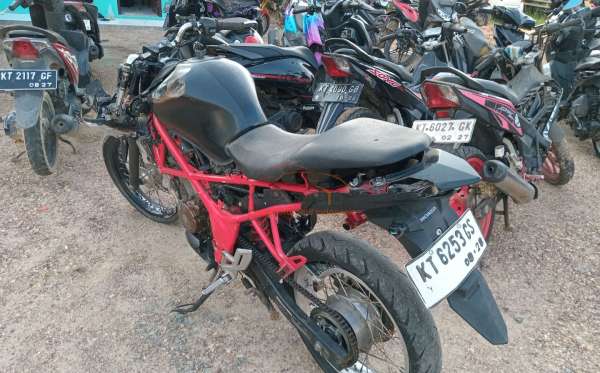 HONDA CB 150
