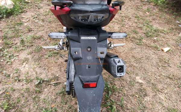HONDA  CB 150 R