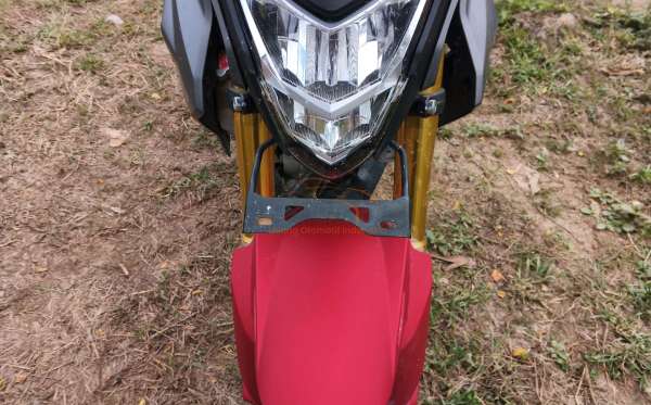 HONDA  CB 150 R