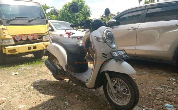 HONDA SCOOPY STYLISH