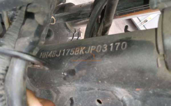 KAWASAKI W 175