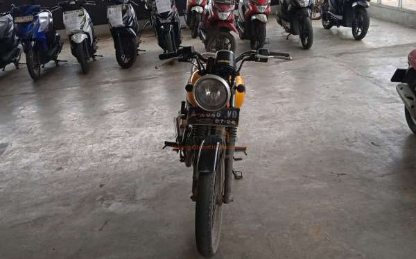 KAWASAKI W 175