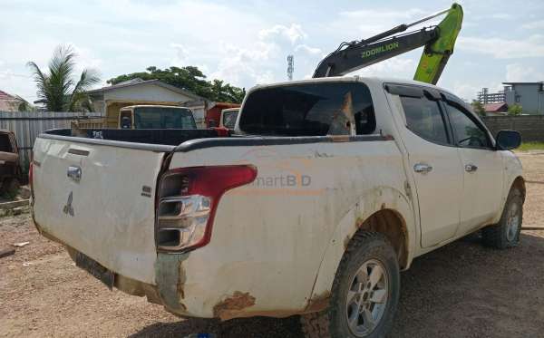 MITSUBISHI DC GLS 4X4