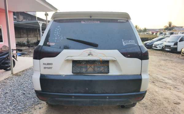 MITSUBISHI SPORT 30V6E 4X2 AT