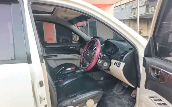 MITSUBISHI SPORT 30V6E 4X2 AT