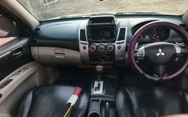 MITSUBISHI SPORT 30V6E 4X2 AT