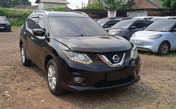 NISSAN X TRAIL