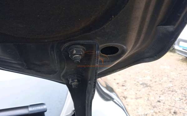 NISSAN X TRAIL
