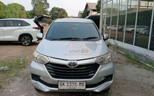 TOYOTA AVANZA 1.3 E