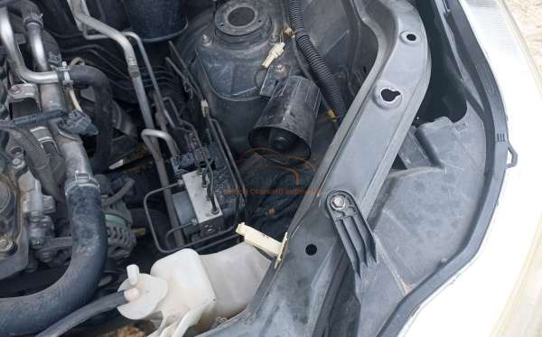 TOYOTA AVANZA 1.3 G