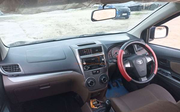 TOYOTA AVANZA 1.3 G