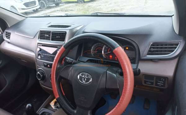 TOYOTA AVANZA 1.3 G