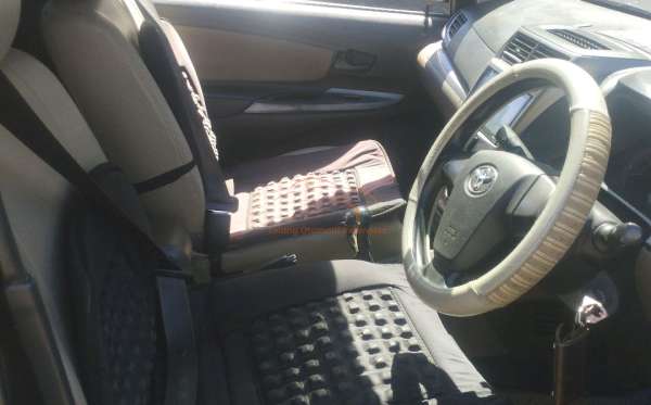 TOYOTA AVANZA 1.3 G