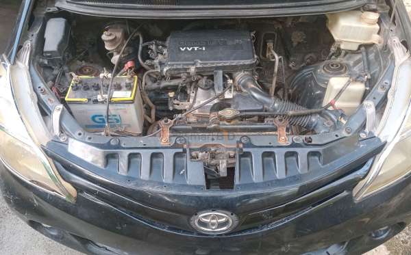 TOYOTA AVANZA