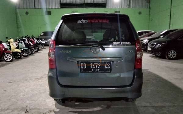 TOYOTA AVANZA