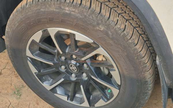 TOYOTA FORTUNER 2.4 VRZ