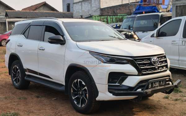 TOYOTA FORTUNER 2.4 VRZ