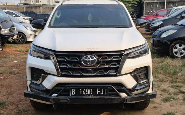 TOYOTA FORTUNER 2.4 VRZ