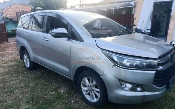 TOYOTA INNOVA 2.4 G