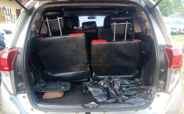 TOYOTA INNOVA 2.4 G