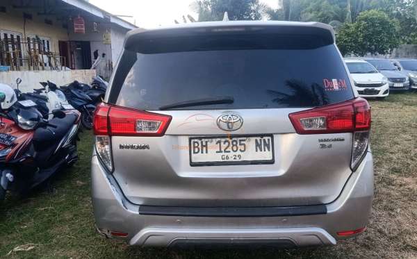 TOYOTA INNOVA 2.4 G