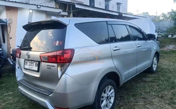TOYOTA INNOVA 2.4 G