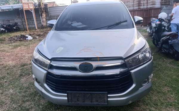 TOYOTA INNOVA 2.4 G