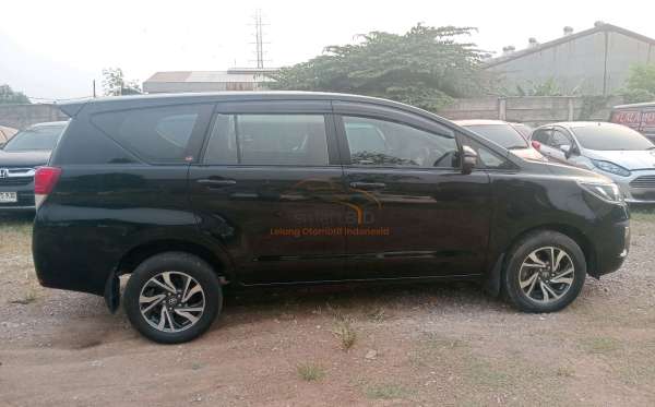 TOYOTA INNOVA 2.4 G