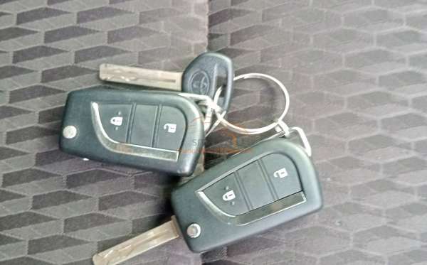 TOYOTA INNOVA 2.4 G