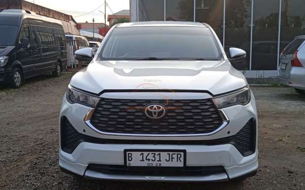 TOYOTA INNOVA