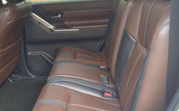 TOYOTA INNOVA