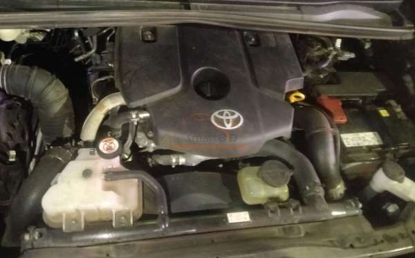 TOYOTA INNOVA