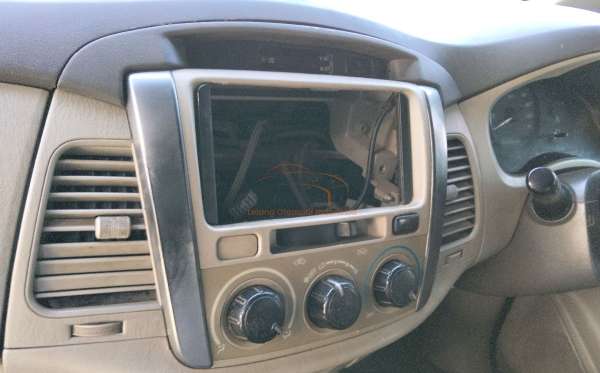 TOYOTA INNOVA G