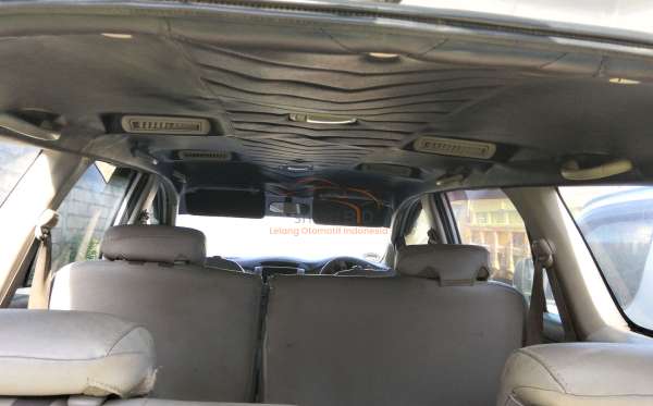 TOYOTA INNOVA G