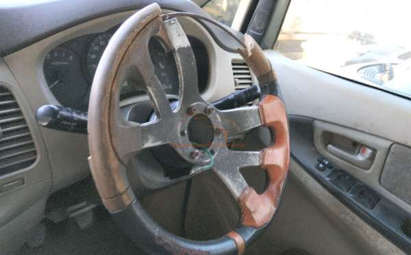 TOYOTA INNOVA G