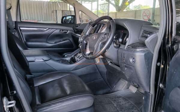 TOYOTA VELLFIRE 2.5G