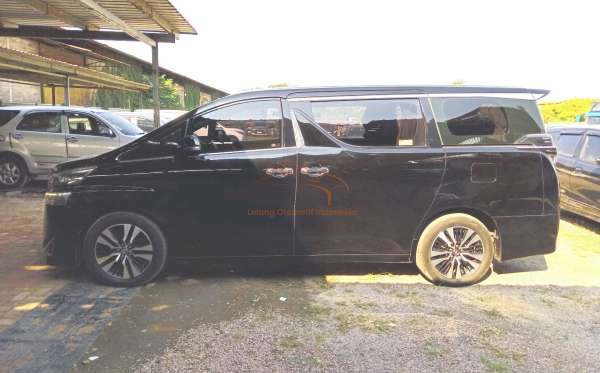 TOYOTA VELLFIRE 2.5G