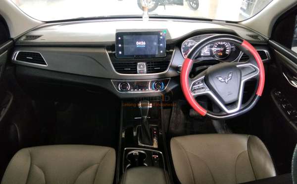 WULING CORTEZ 1.5C (4X2)