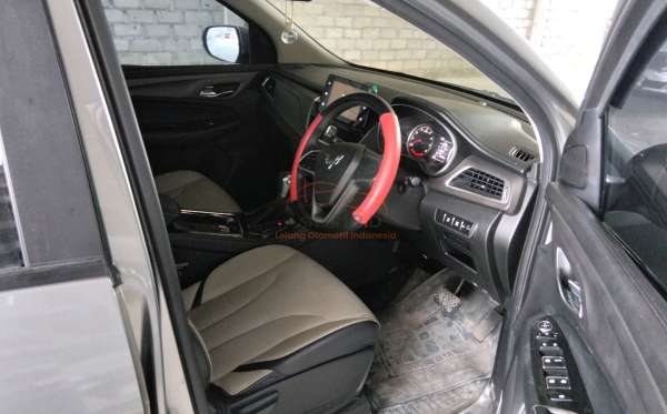WULING CORTEZ 1.5C (4X2)