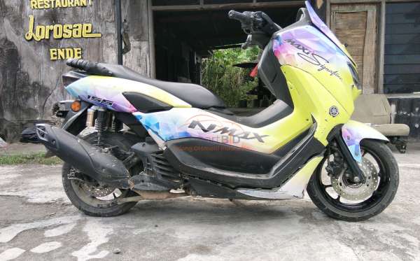 YAMAHA  NMAX