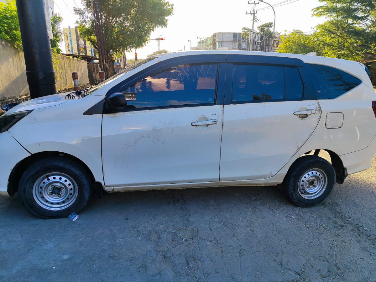 DAIHATSU SIGRA  R