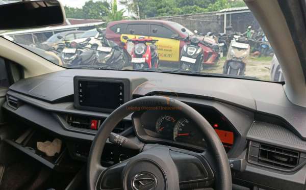 DAIHATSU AYLA