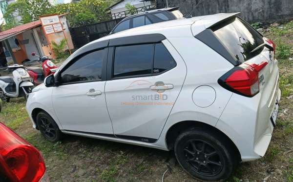 DAIHATSU AYLA