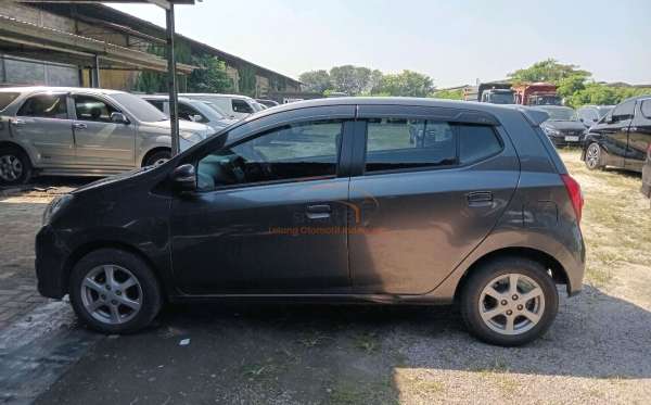 DAIHATSU AYLA 1.0 X