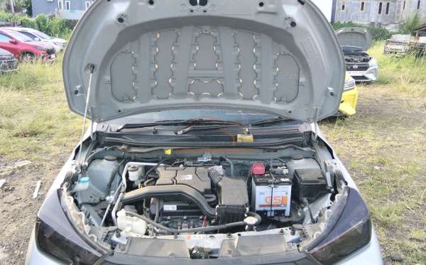 DAIHATSU  AYLA  1.0 M