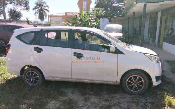 DAIHATSU SIGRA R