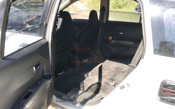 DAIHATSU SIGRA R
