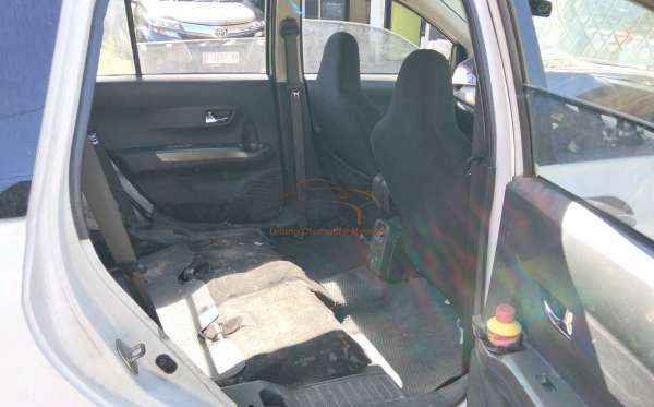 DAIHATSU SIGRA R