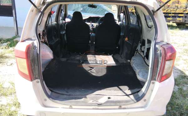 DAIHATSU SIGRA R
